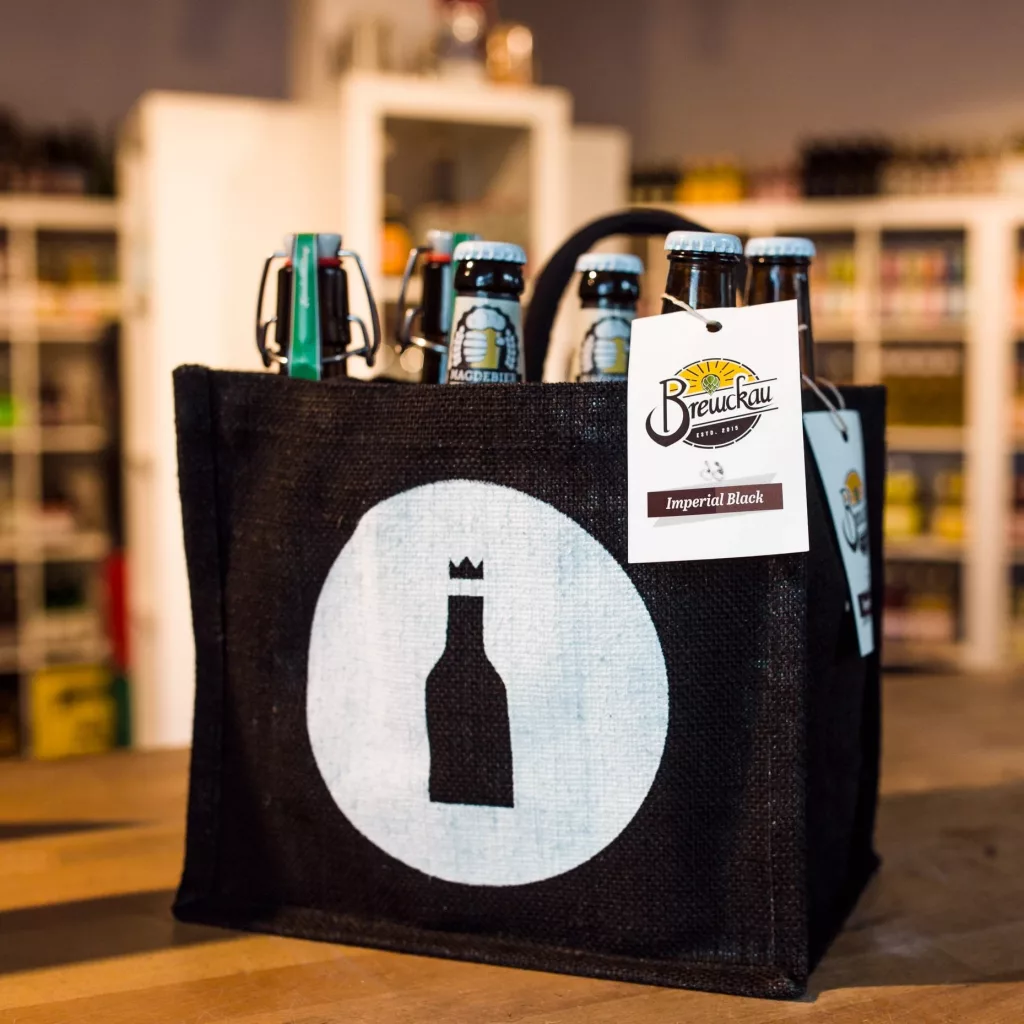 Getraenkefeinkostbeer branded jute bottle bag